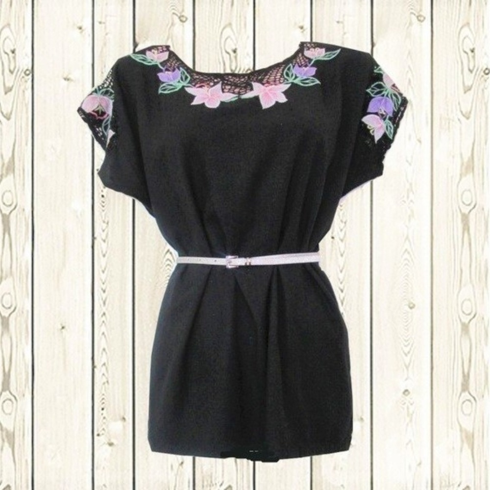black floral boho lace shirt size medium large